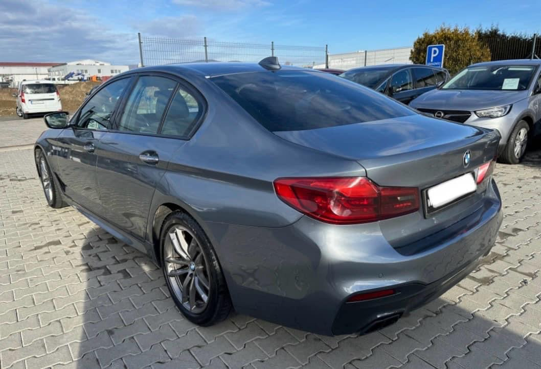 BMW RAD 5 520d XDRIVE M-PACKET A/T