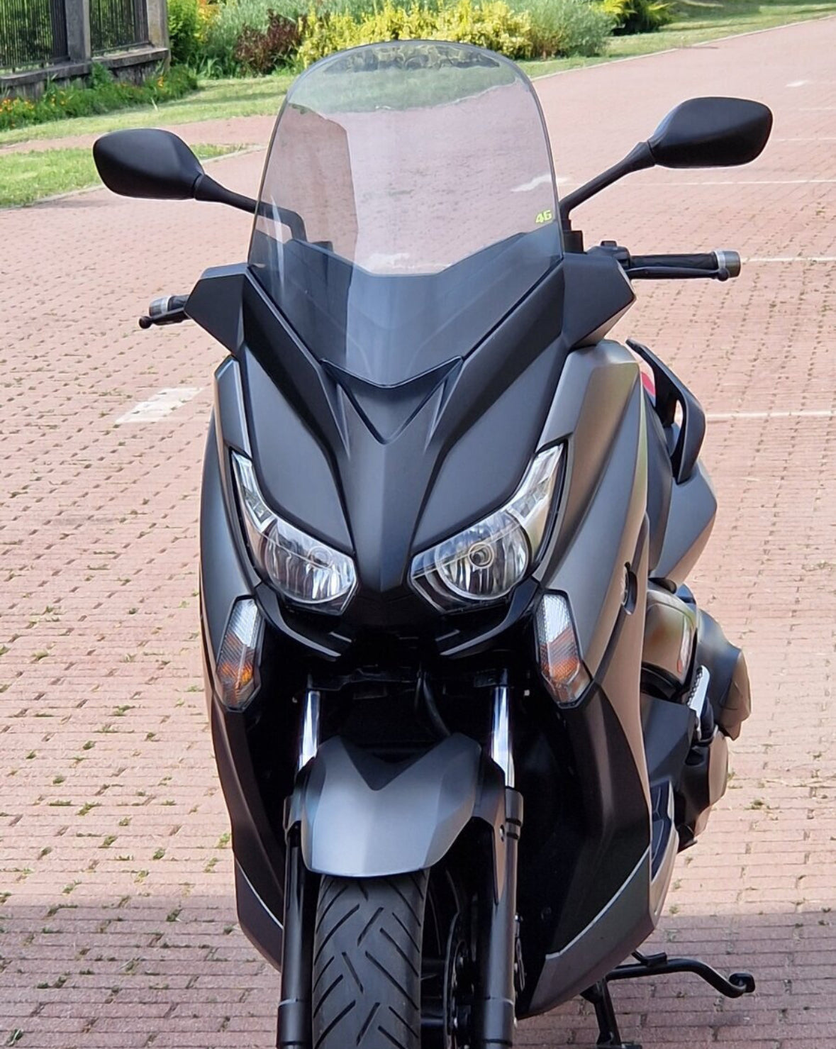 Yamaha X-Max 400 Iron