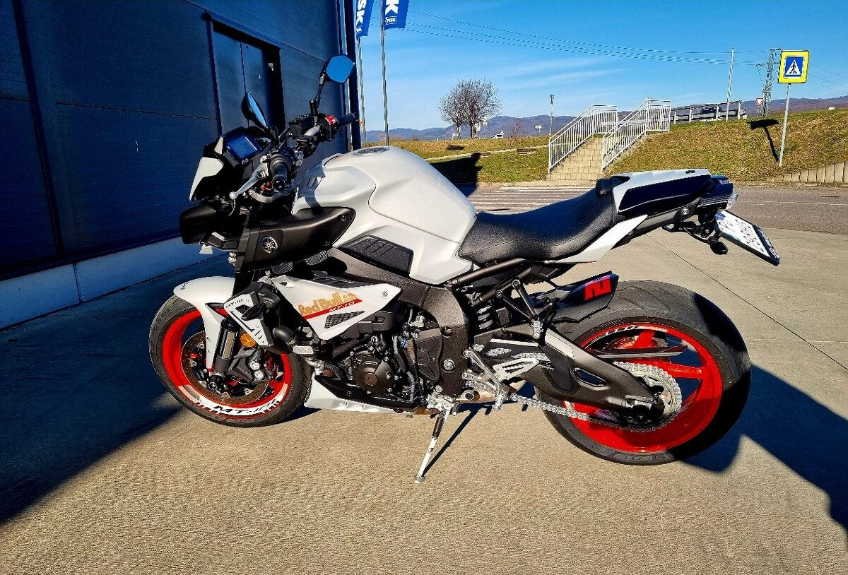 Yamaha MT10