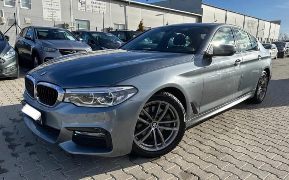 BMW RAD 5 520d XDRIVE M-PACKET A/T