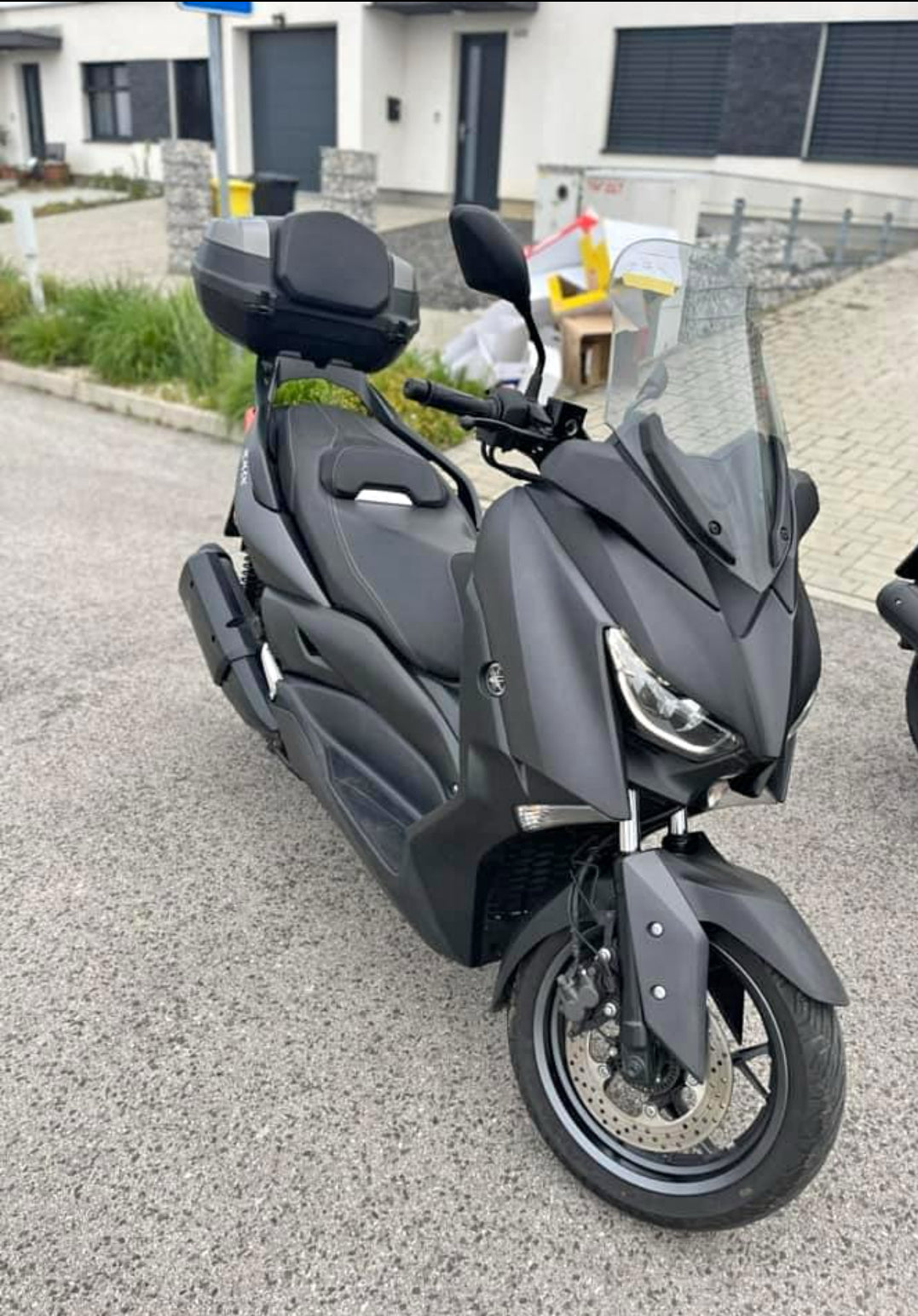 Yamaha X-Max 300