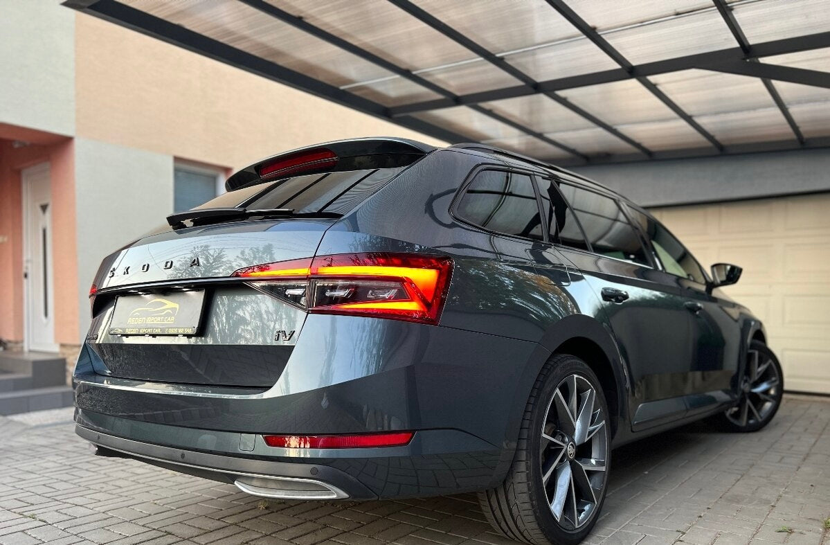 Škoda Superb Combi 1.4 TSI PHEV Sportline DSG