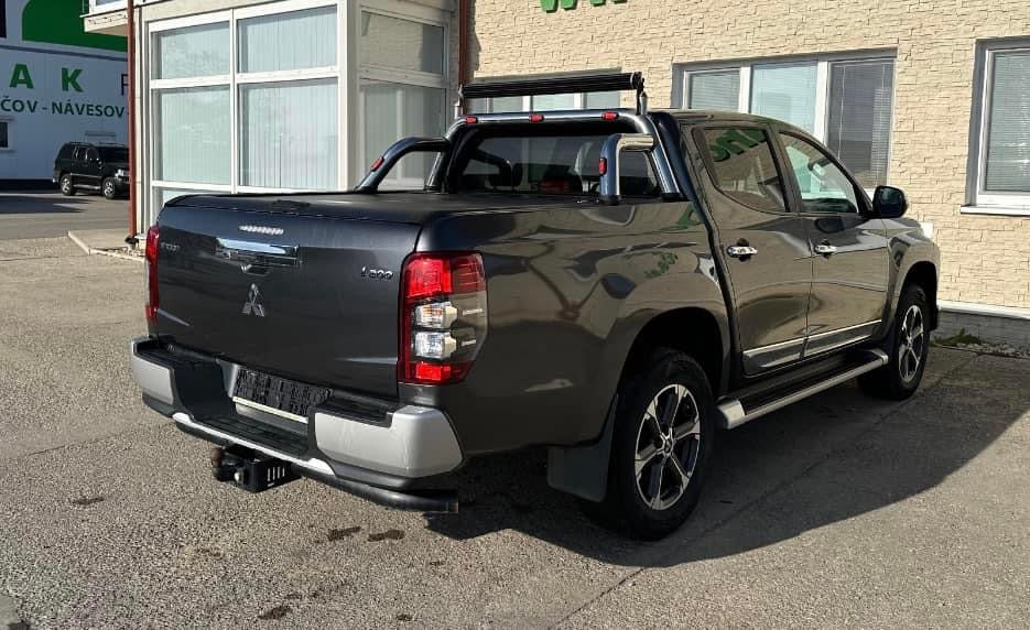MITSUBISHI L200 2.2 D automat