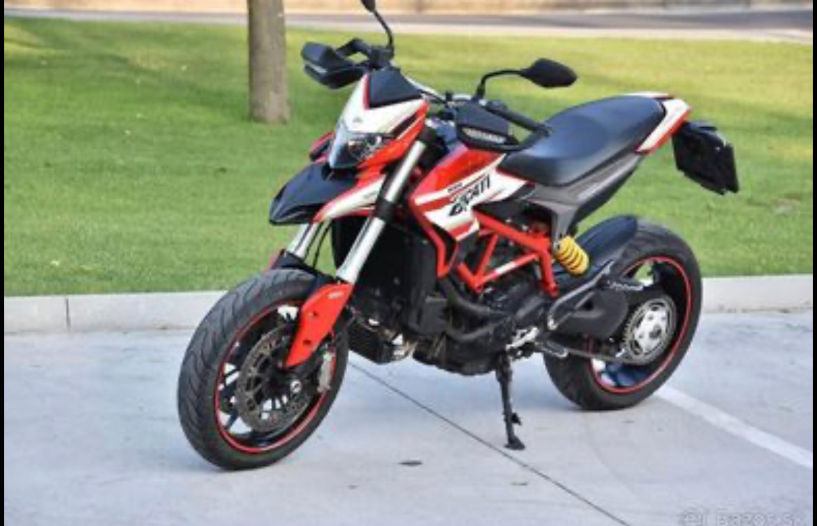 Ducati Hypermotard 939
