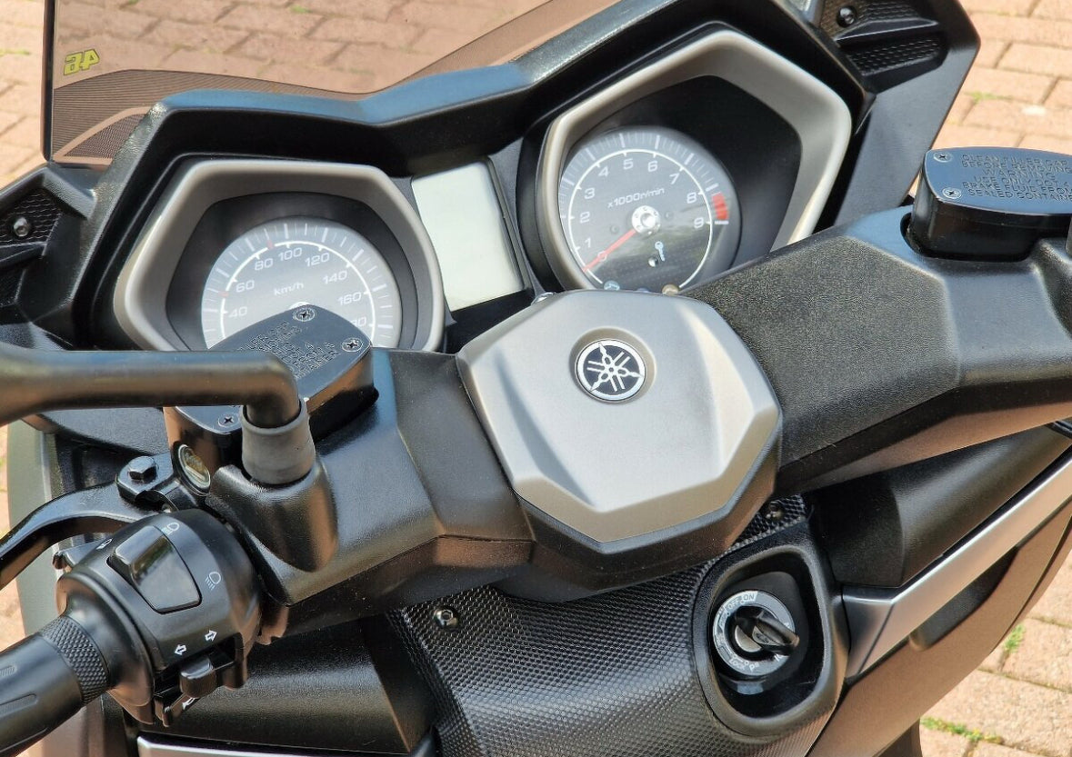 Yamaha X-Max 400 Iron