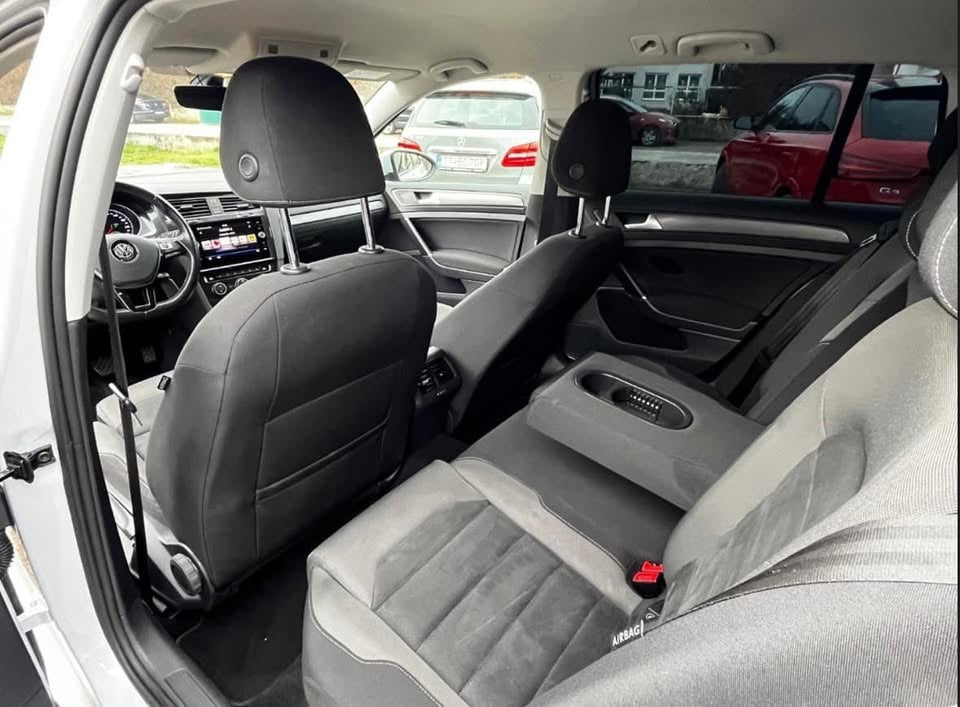 Volkswagen Golf Variant 1.6 TDI DSG